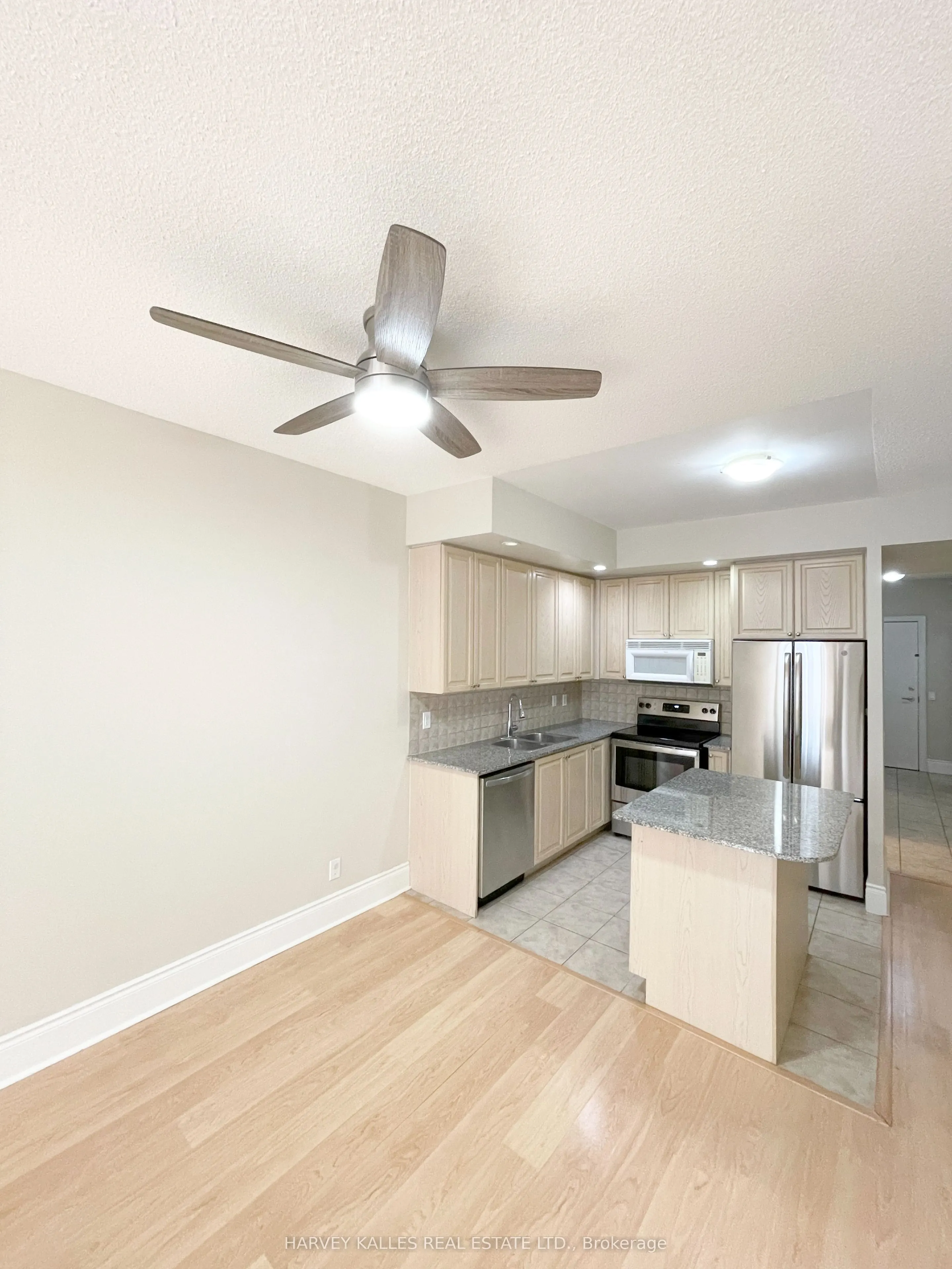 5233 Dundas Street W #316