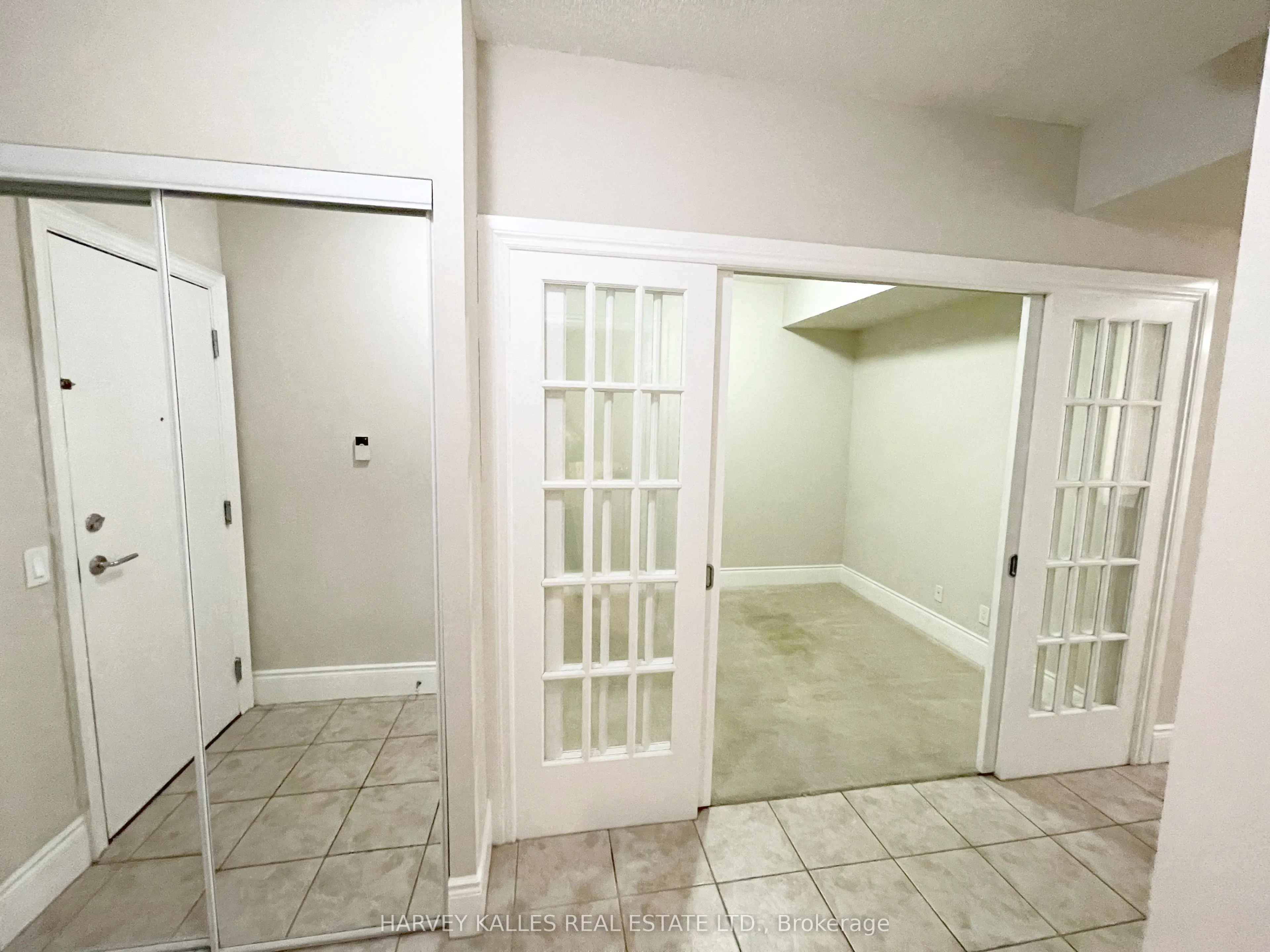 5233 Dundas Street W #316