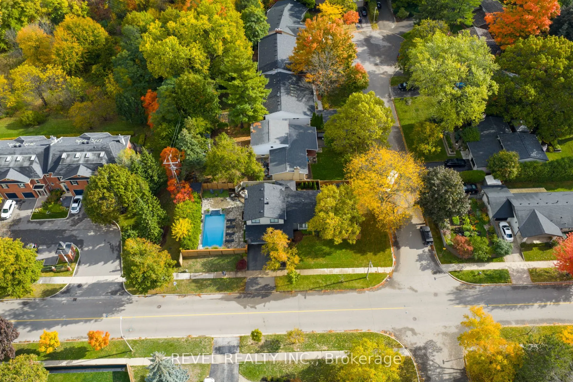 134 Fairwood Place W