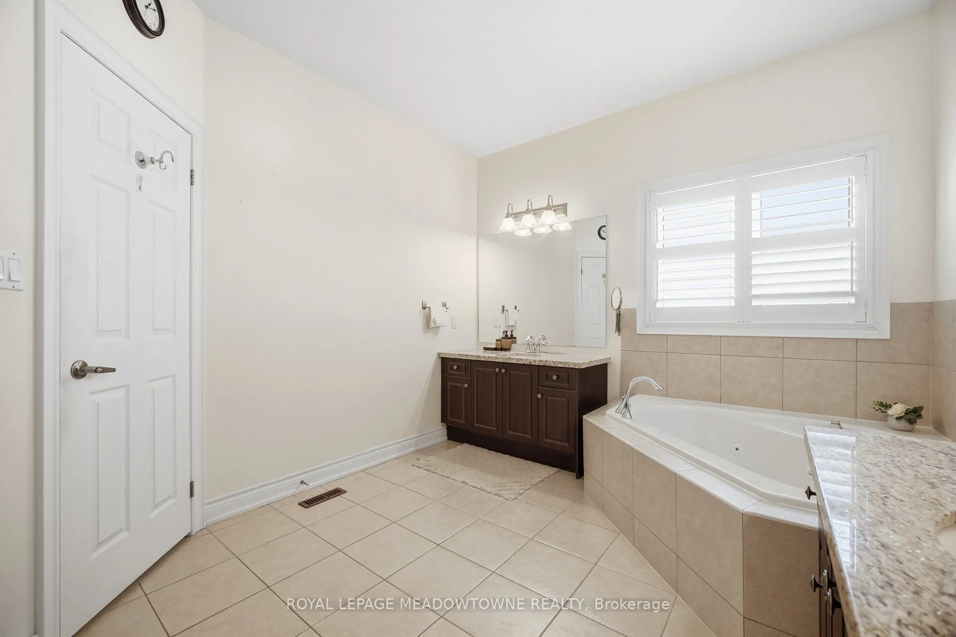 5221 Adobe Court
