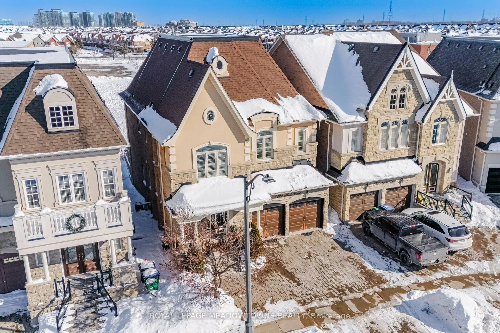 5221 Adobe Court