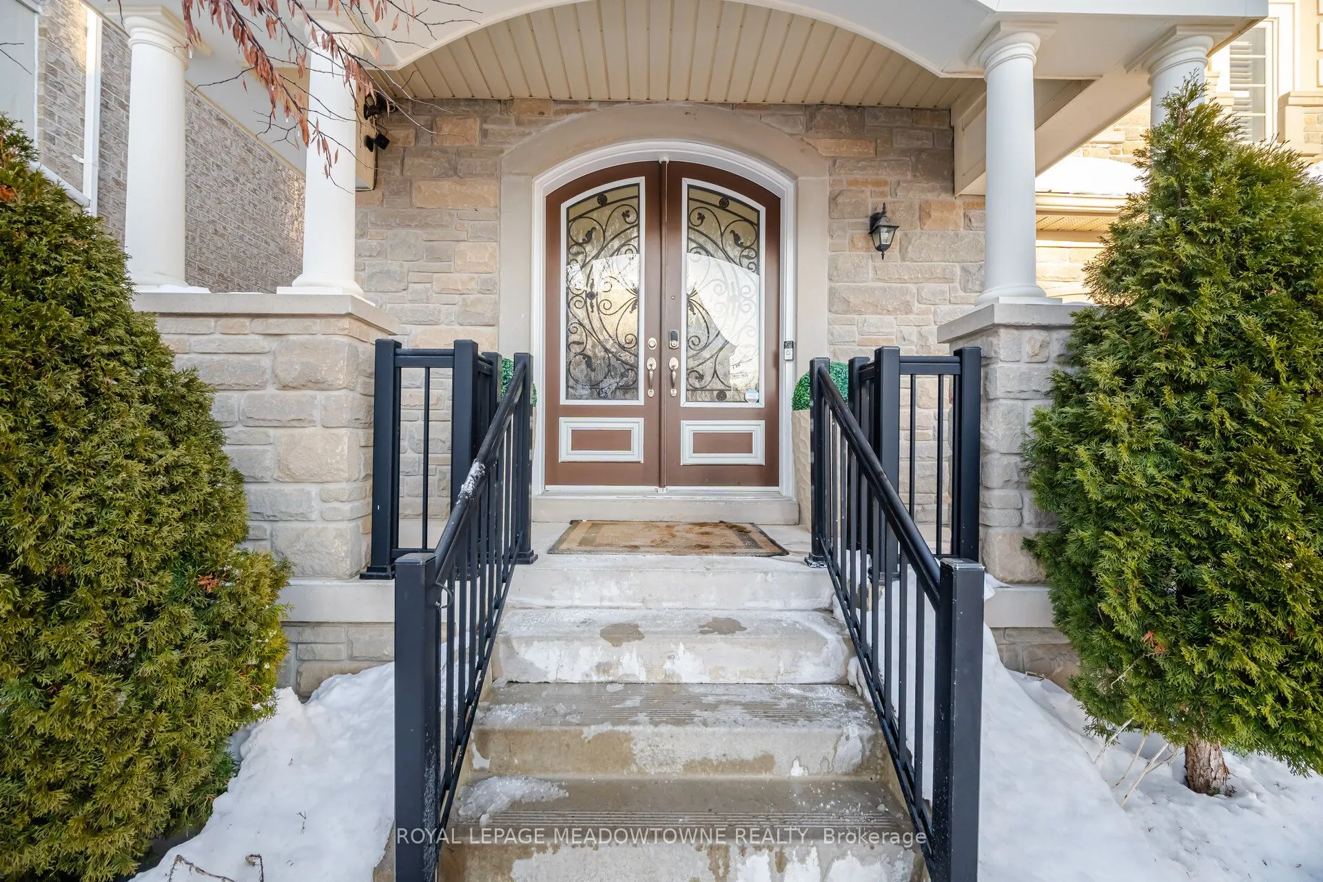 5221 Adobe Court
