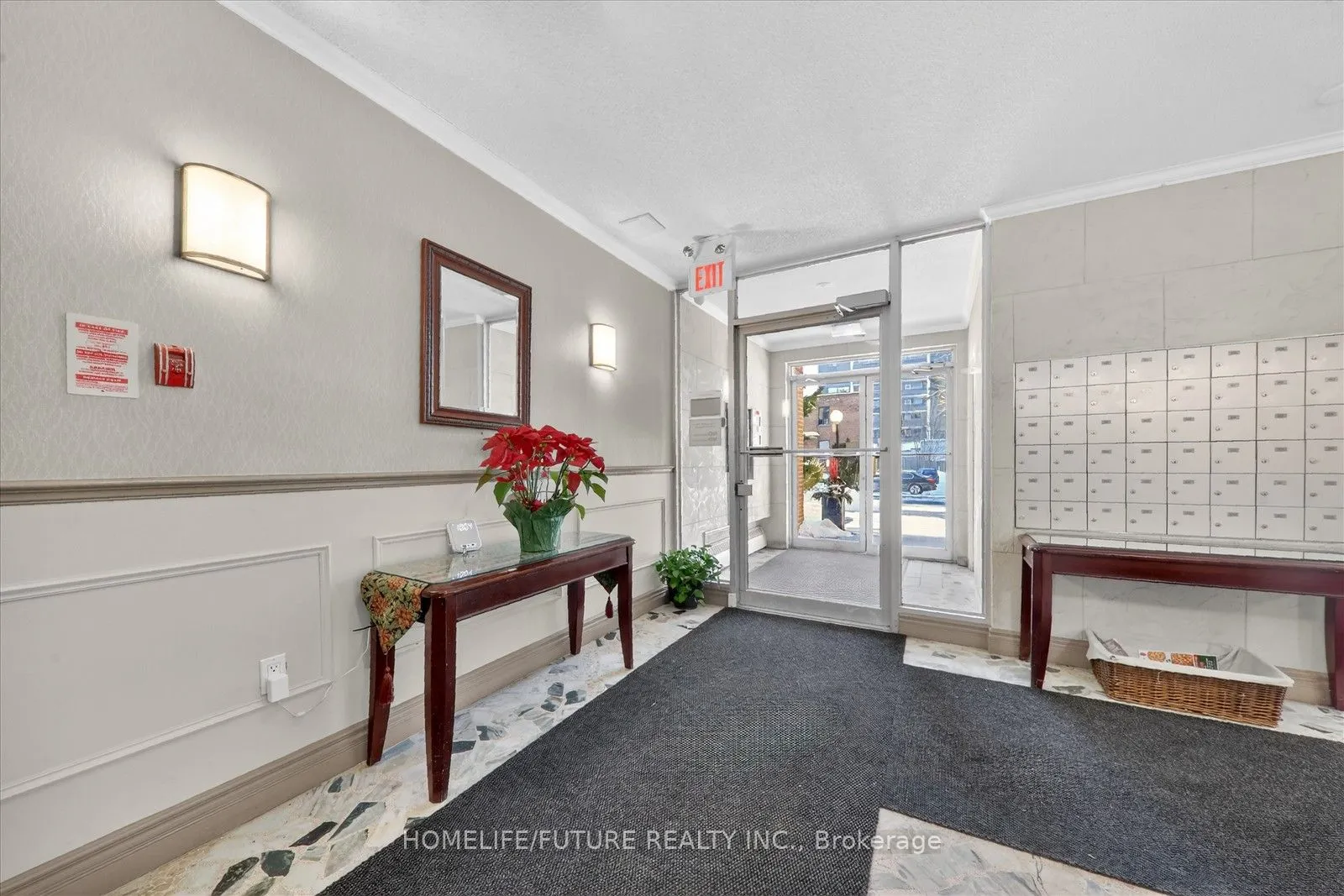 15 Elizabeth Street N #704