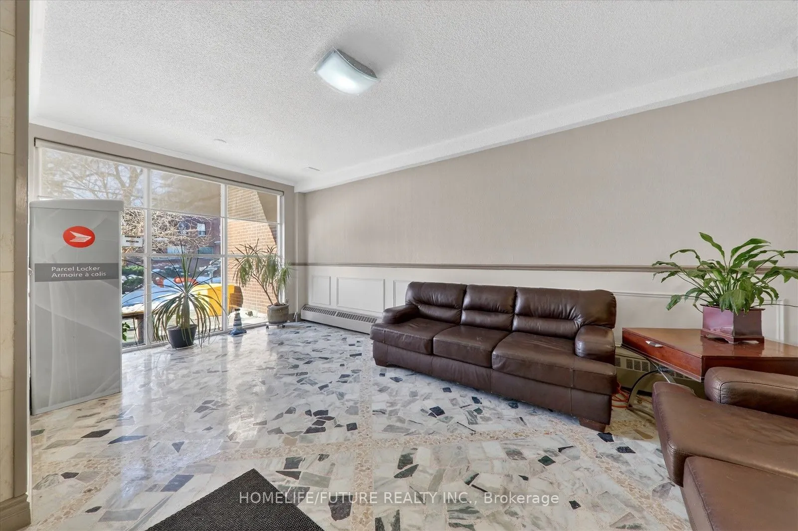 15 Elizabeth Street N #704