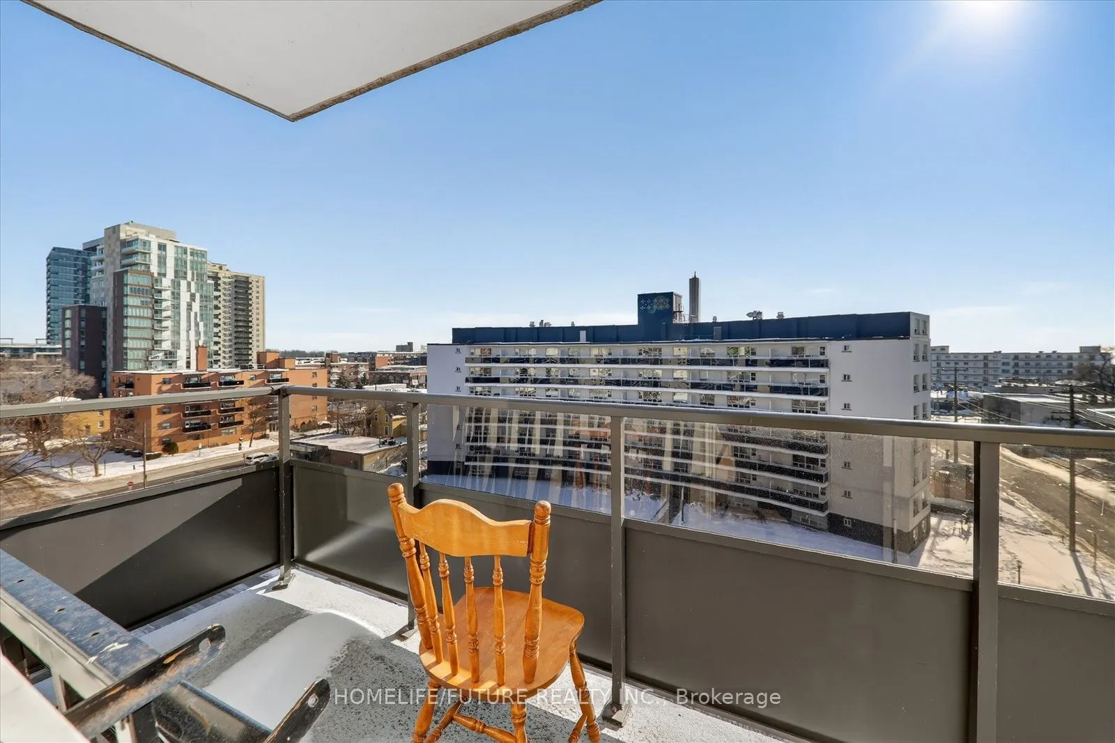 15 Elizabeth Street N #704