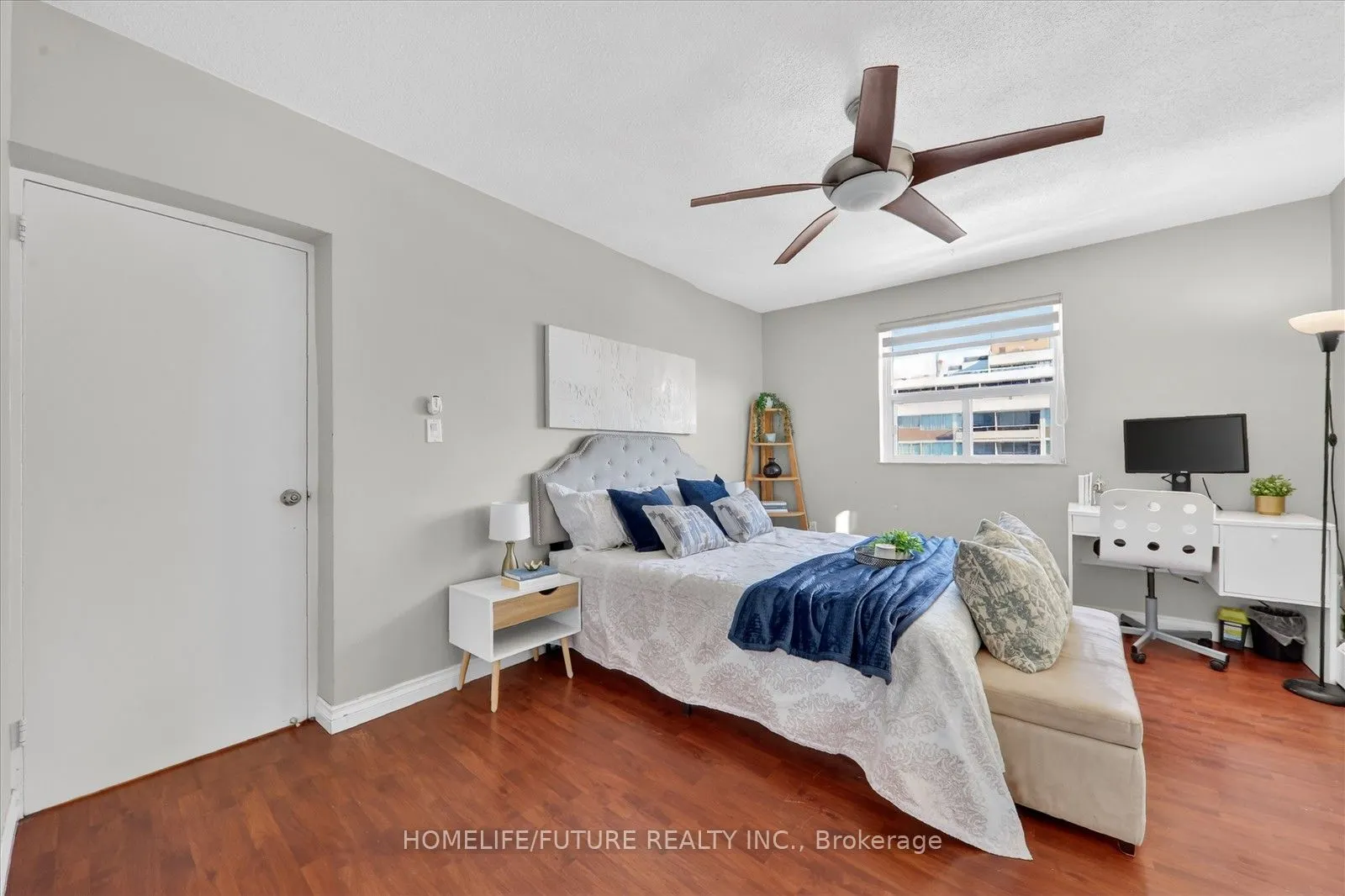 15 Elizabeth Street N #704