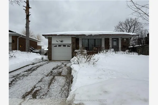 82 Terra Cotta Crescent