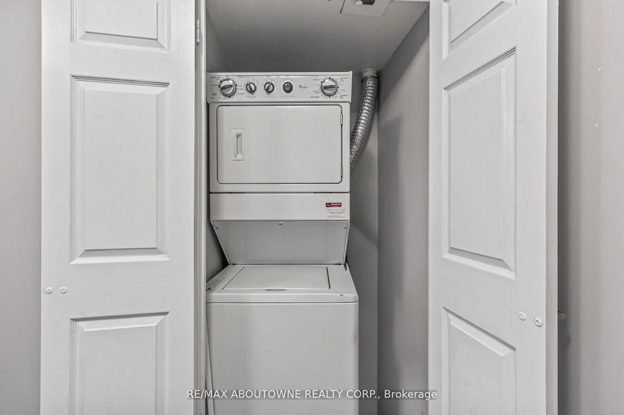 310 Burnhamthorpe Road W #401