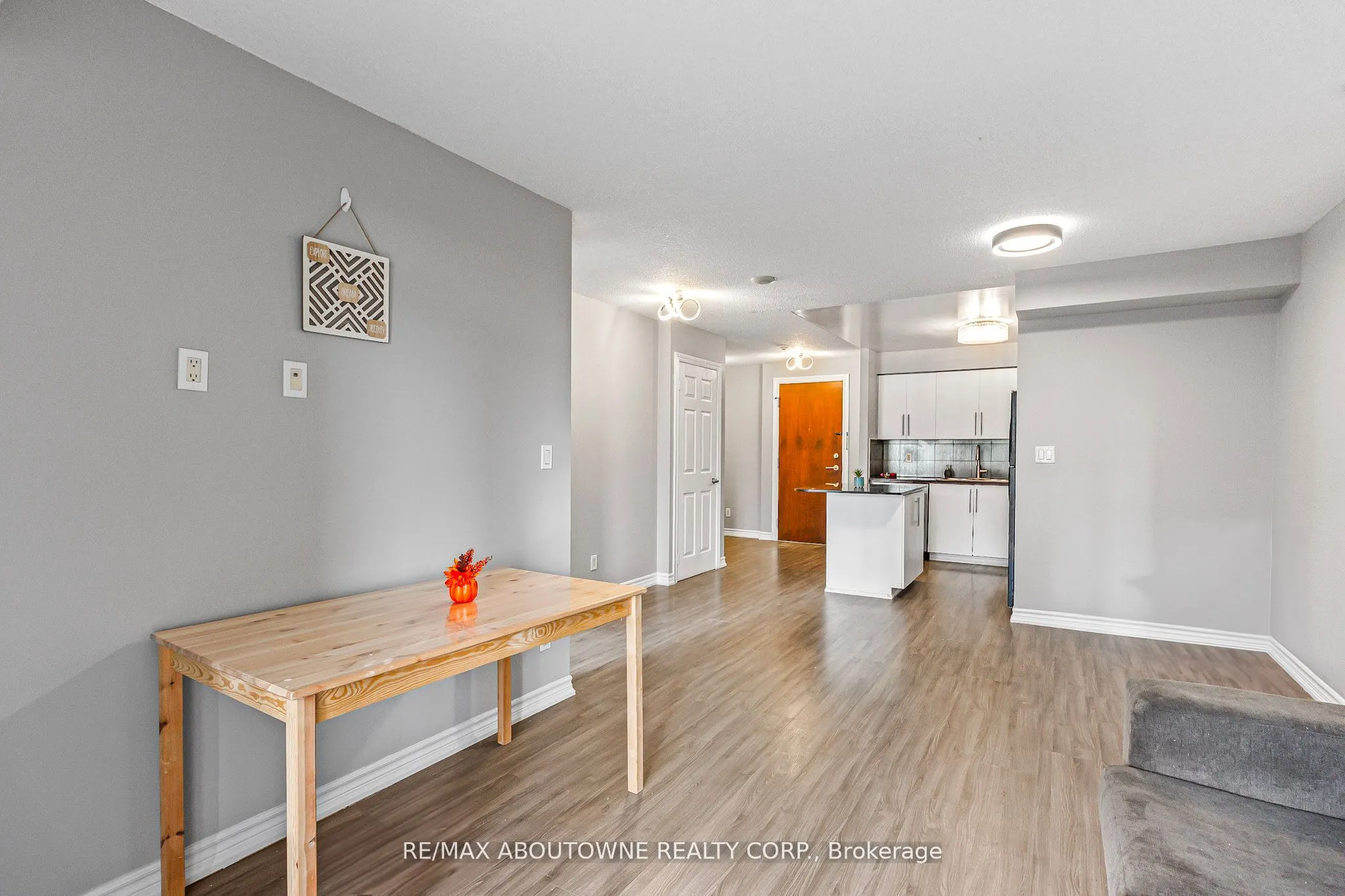 310 Burnhamthorpe Road W #401