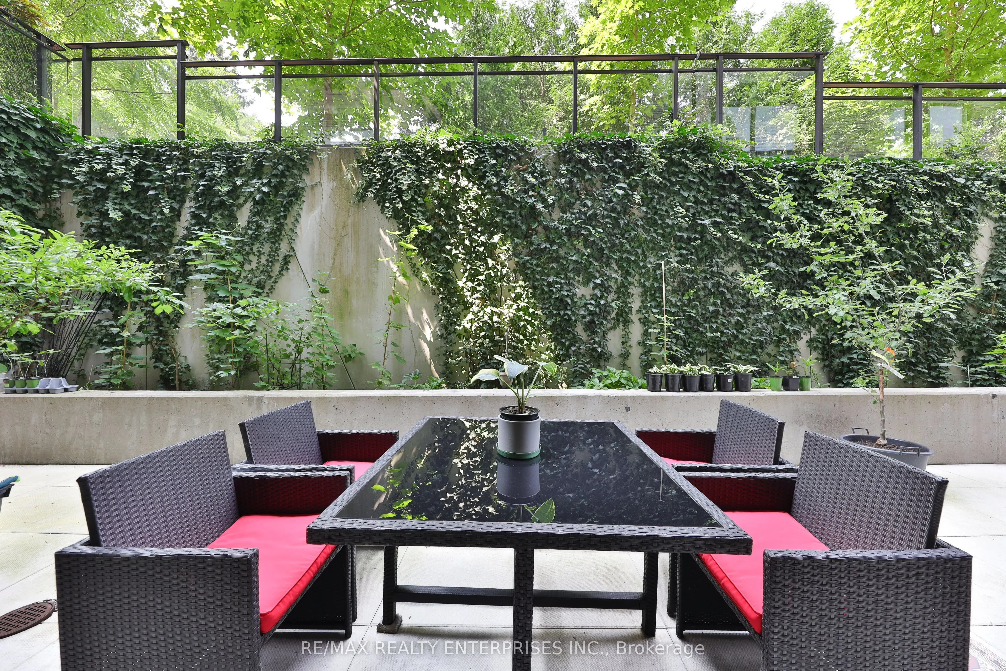 1575 Lakeshore Road W #GR17