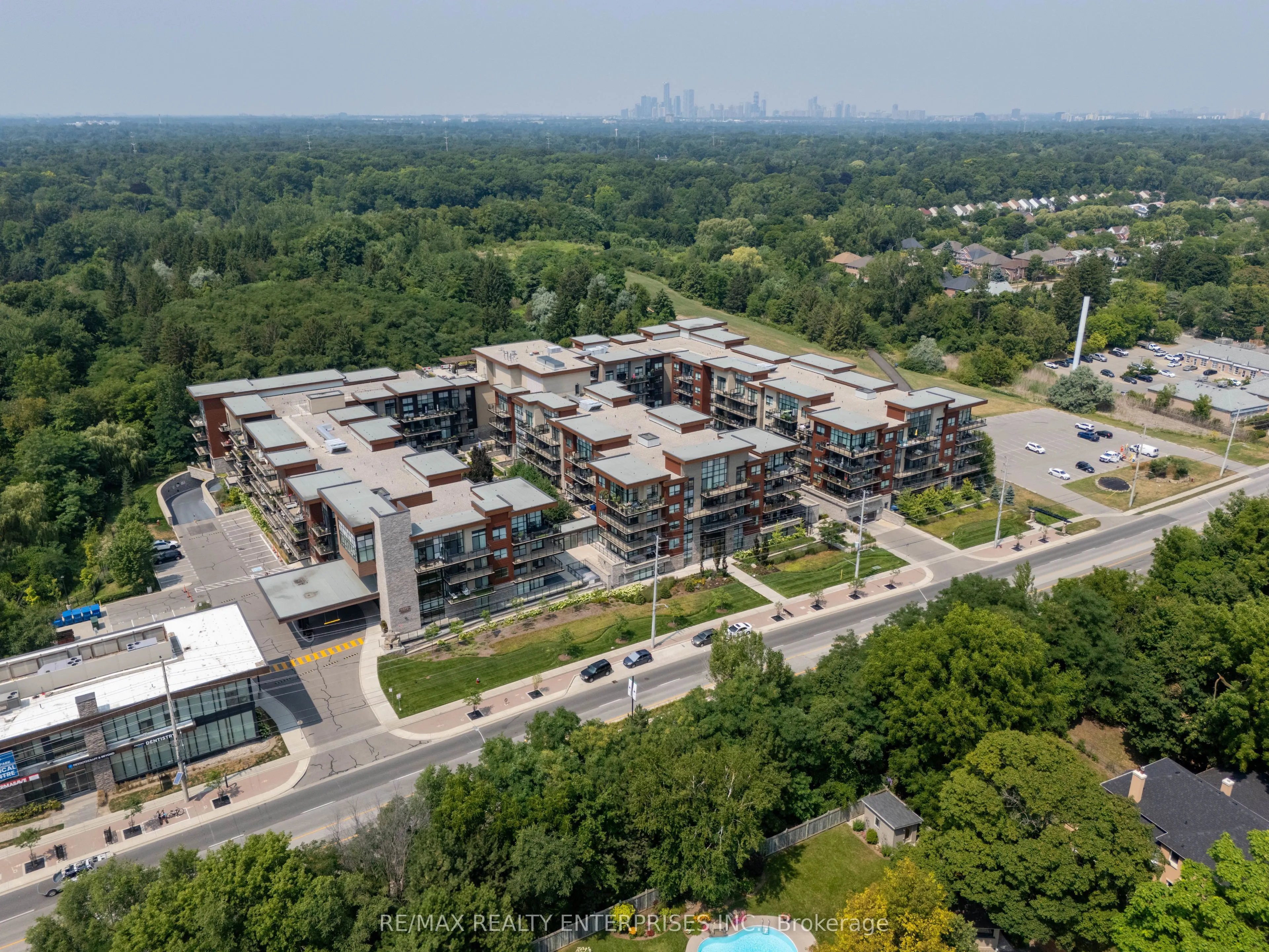 1575 Lakeshore Road W #GR17