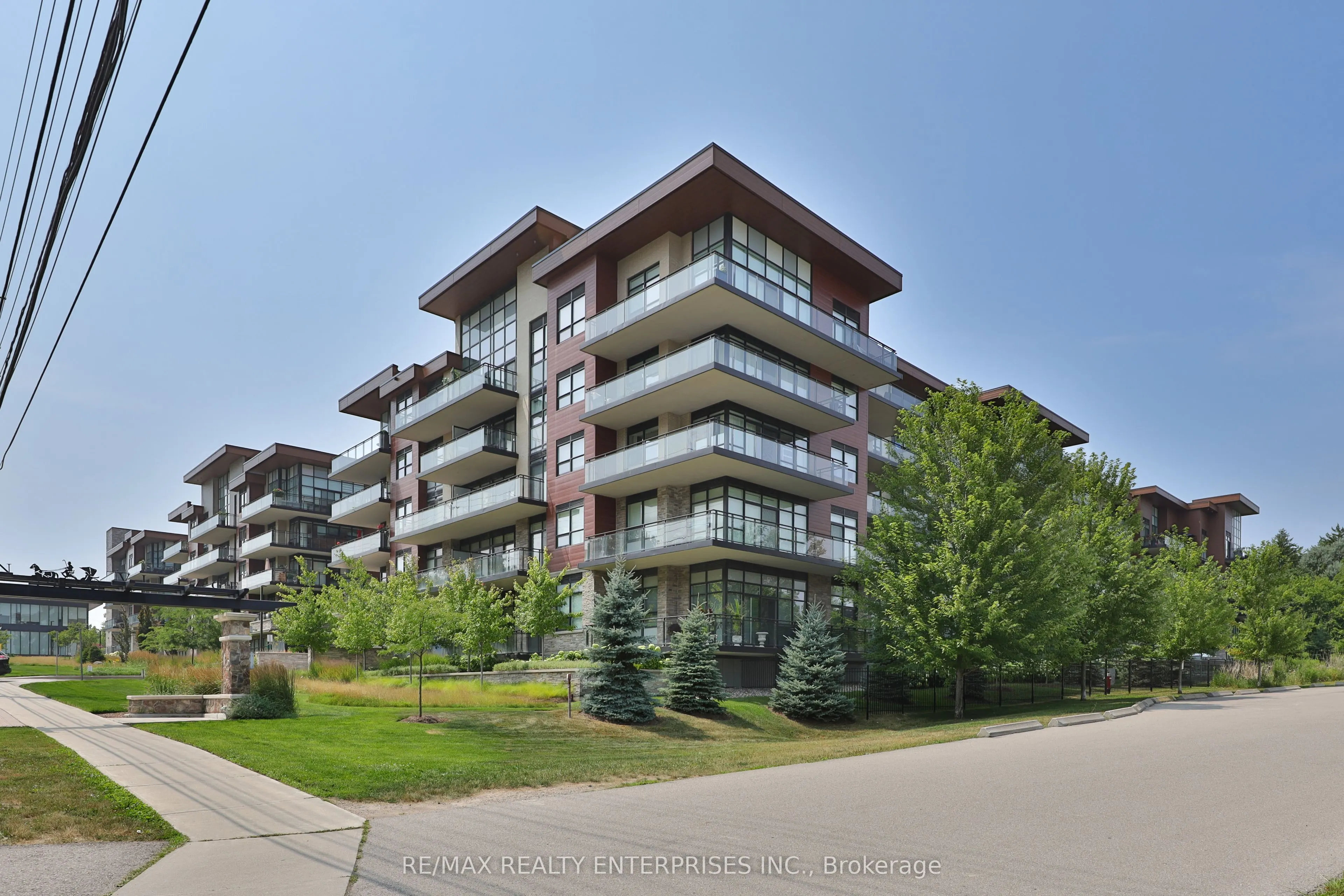 1575 Lakeshore Road W #GR17