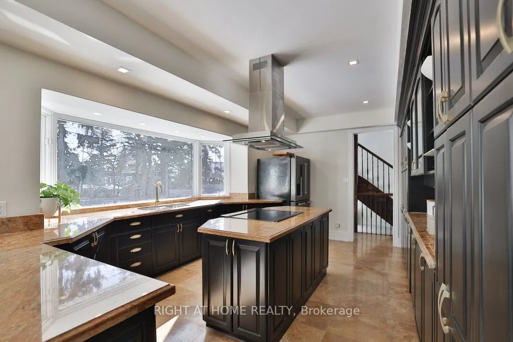 471 Country Club Crescent