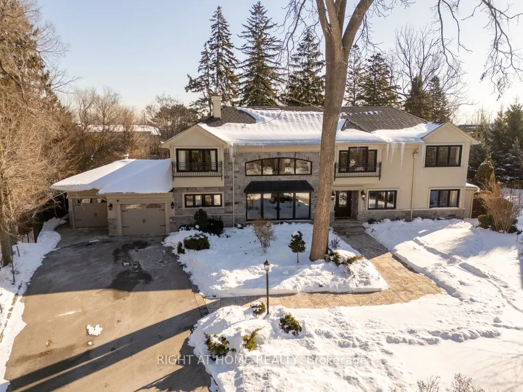 471 Country Club Crescent