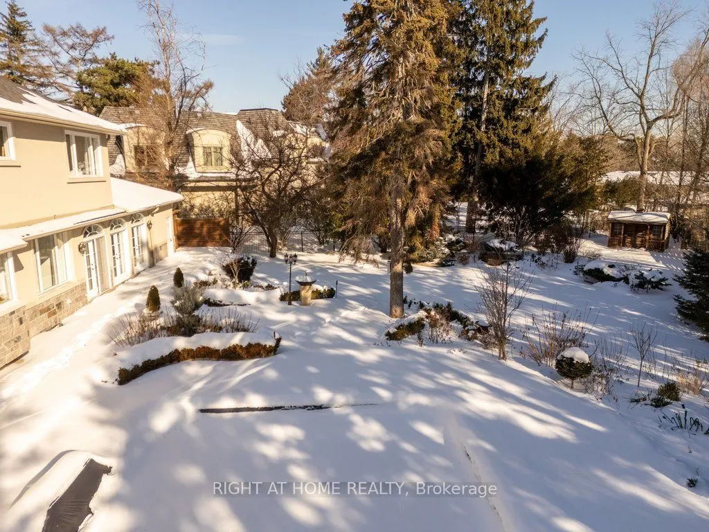 471 Country Club Crescent