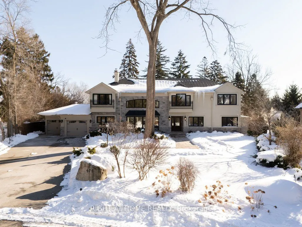471 Country Club Crescent