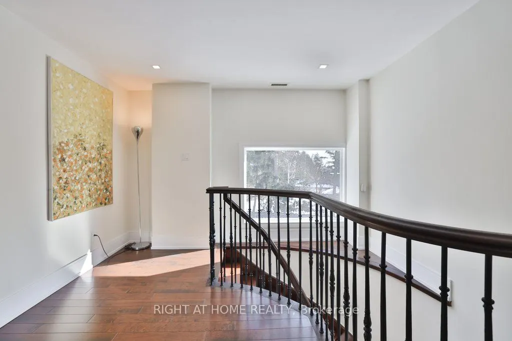 471 Country Club Crescent