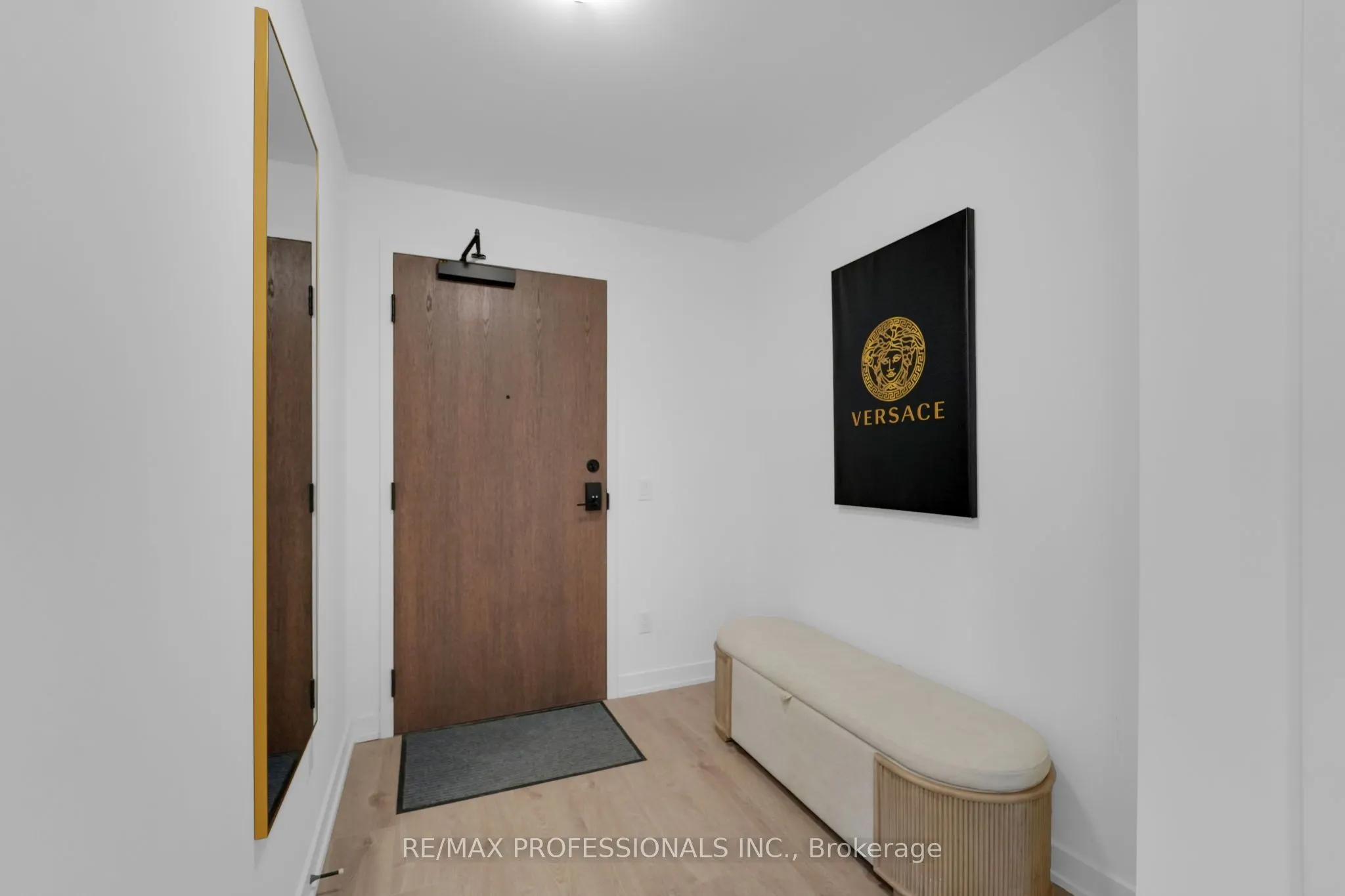 1035 Southdown Road #1402