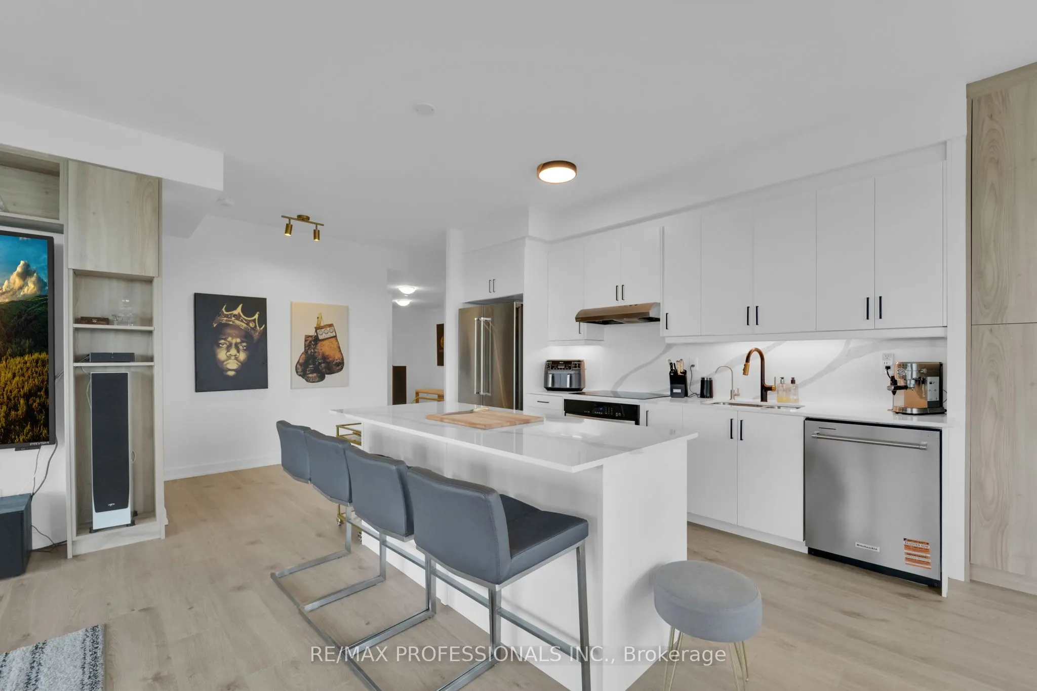 1035 Southdown Road #1402
