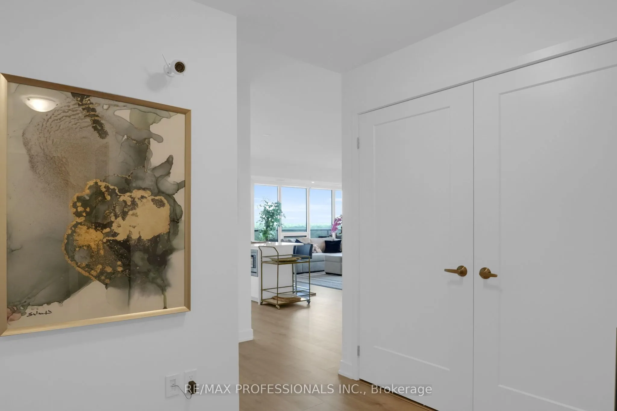 1035 Southdown Road #1402