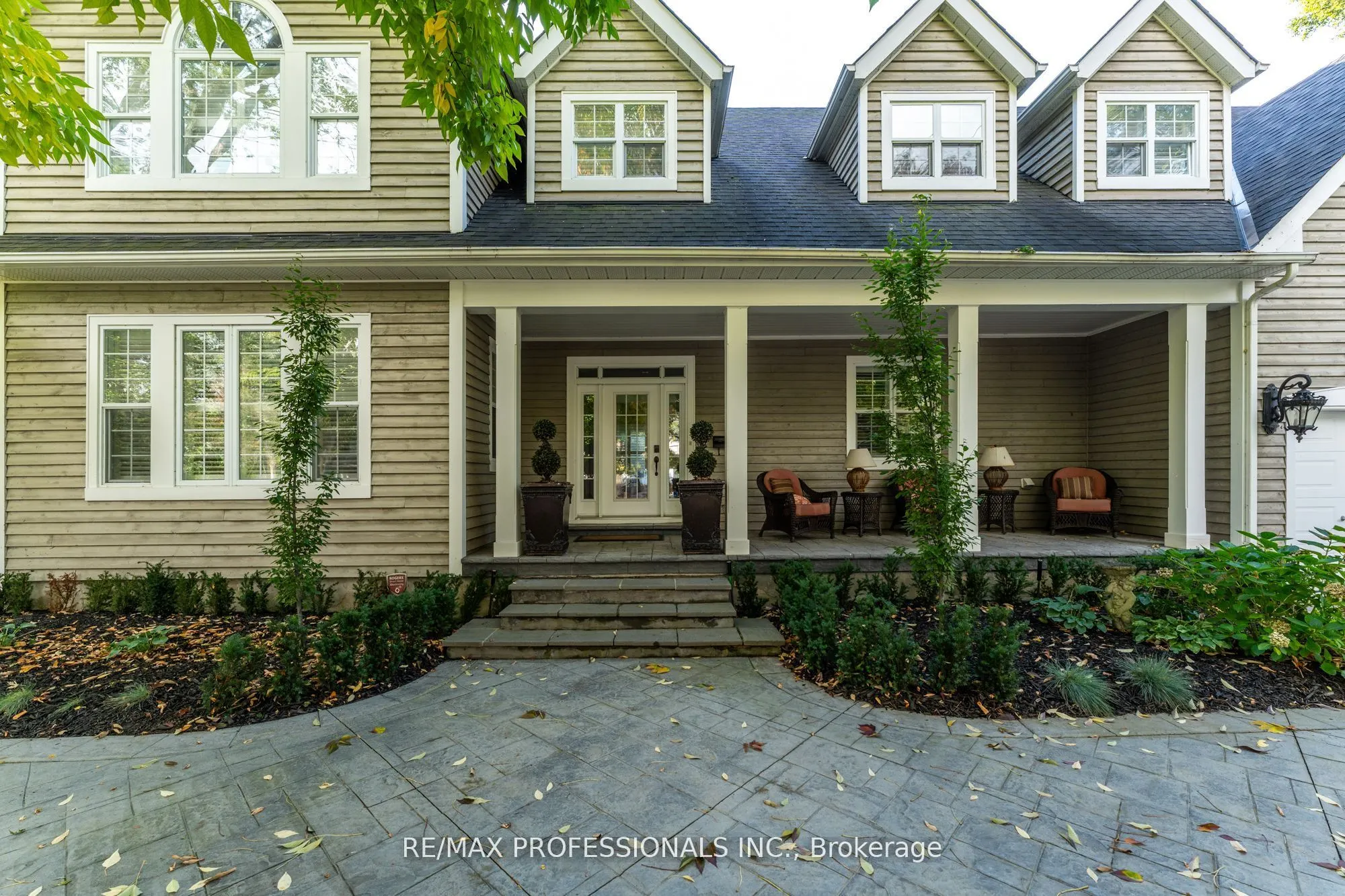354 Country Club Crescent