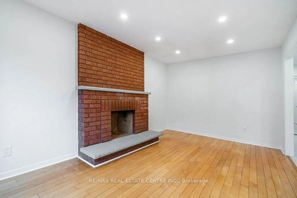 796 Buckingham Court