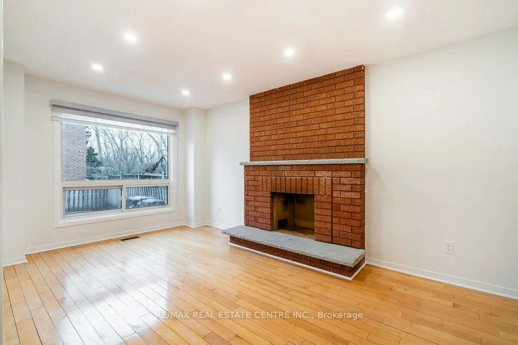 796 Buckingham Court