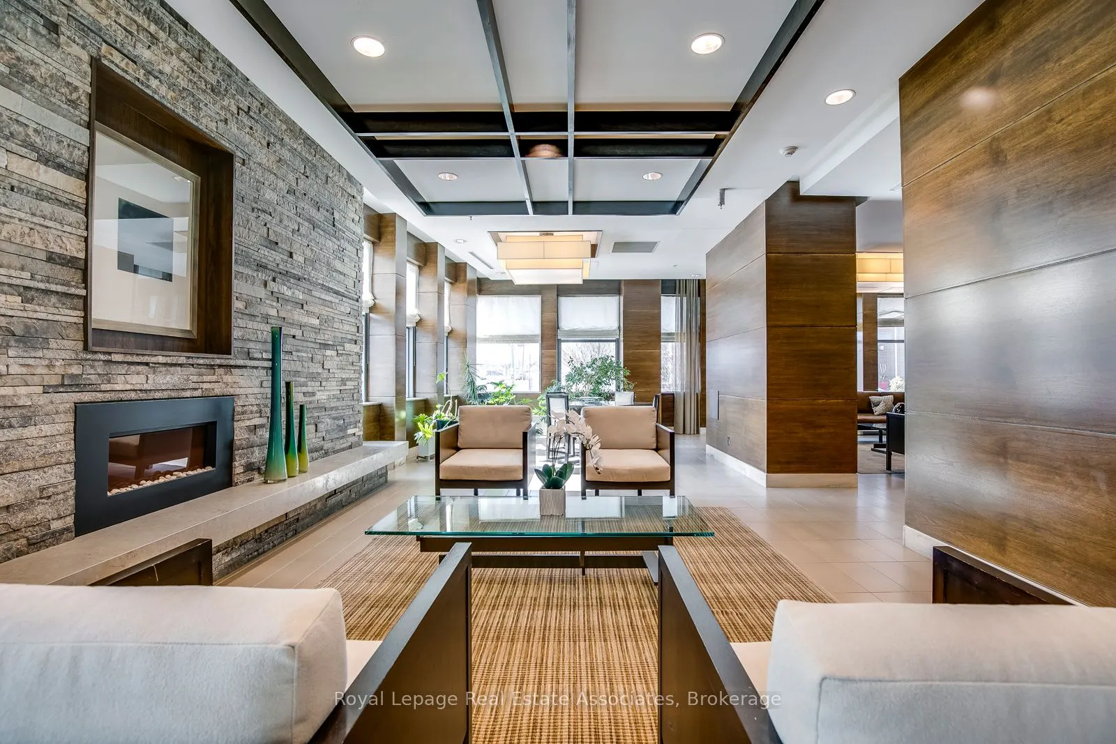 1 Hurontario Street #308