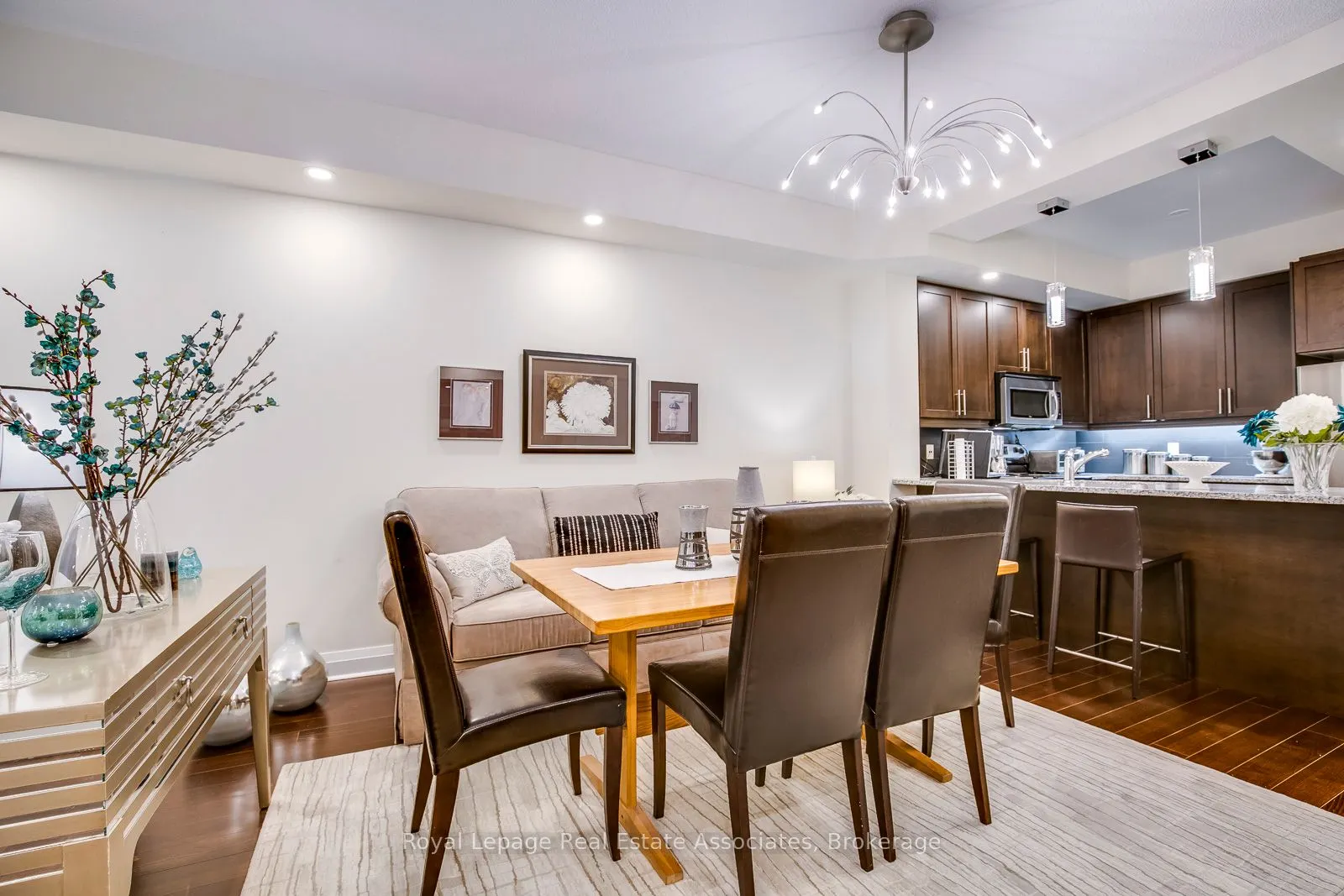 1 Hurontario Street #308