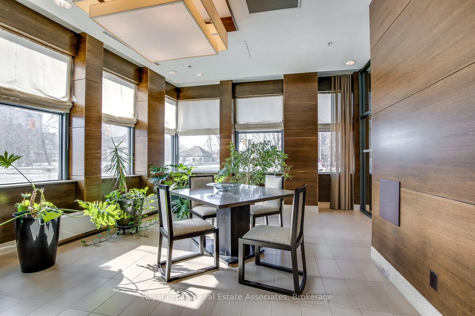 1 Hurontario Street #308