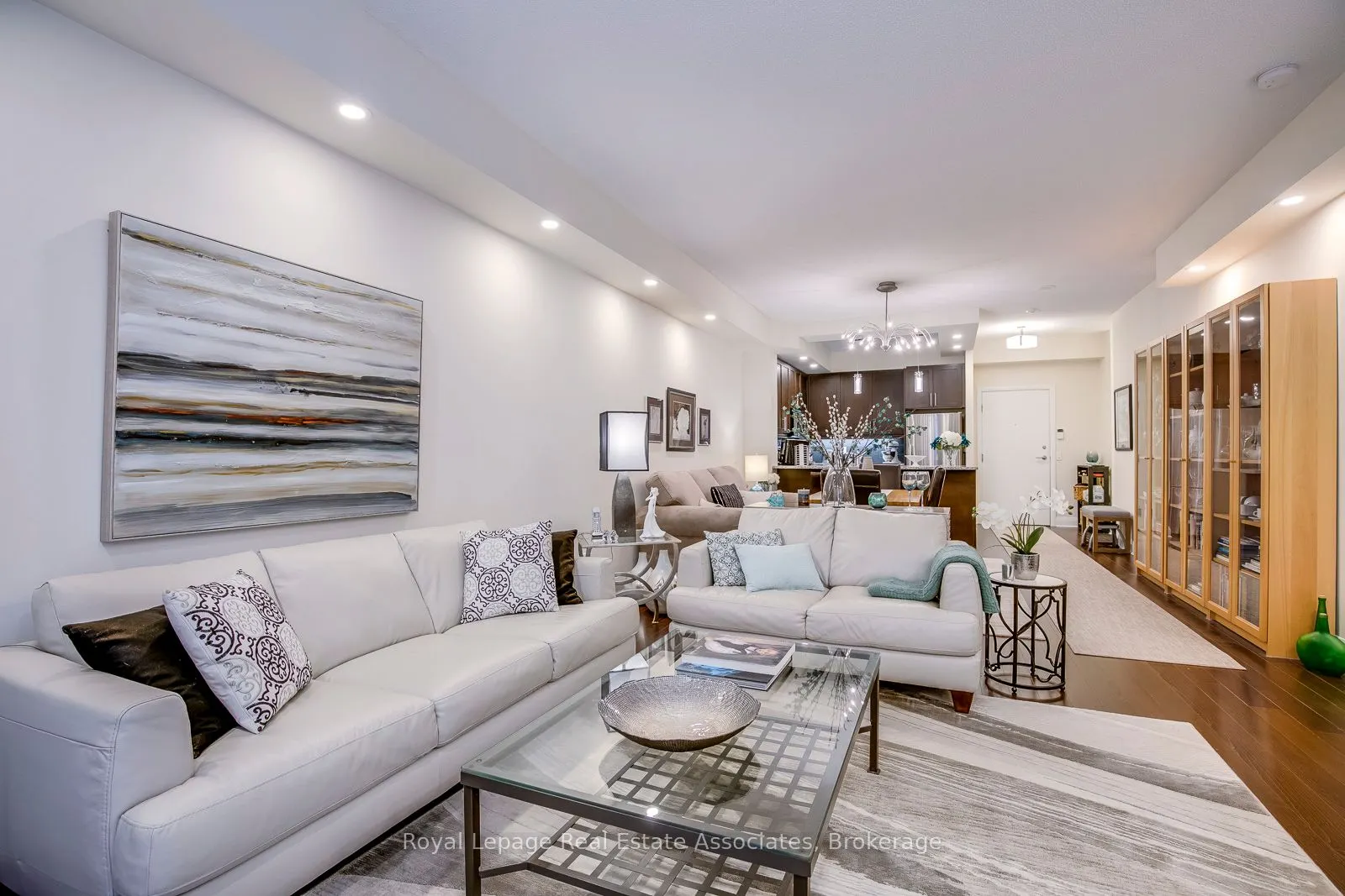 1 Hurontario Street #308