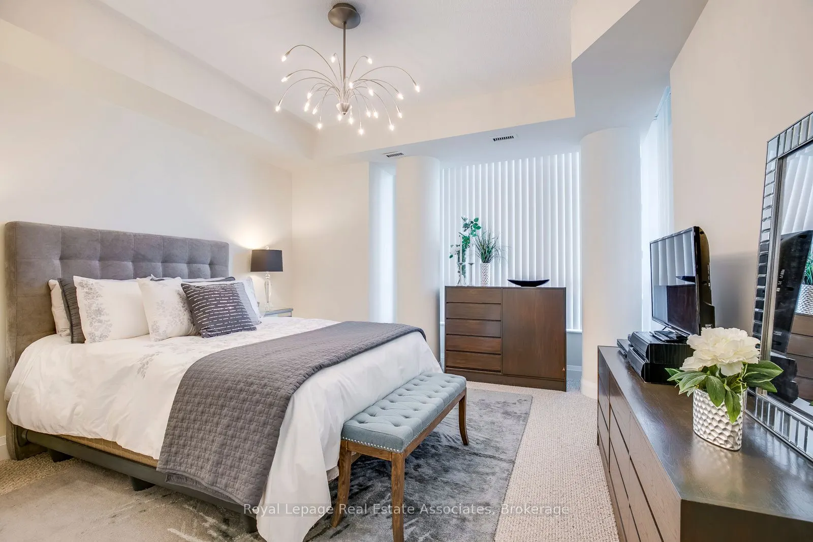 1 Hurontario Street #308
