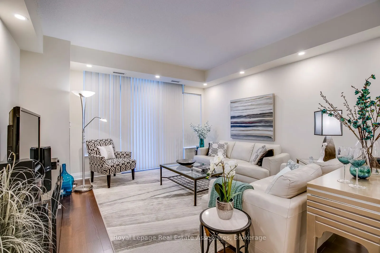 1 Hurontario Street #308