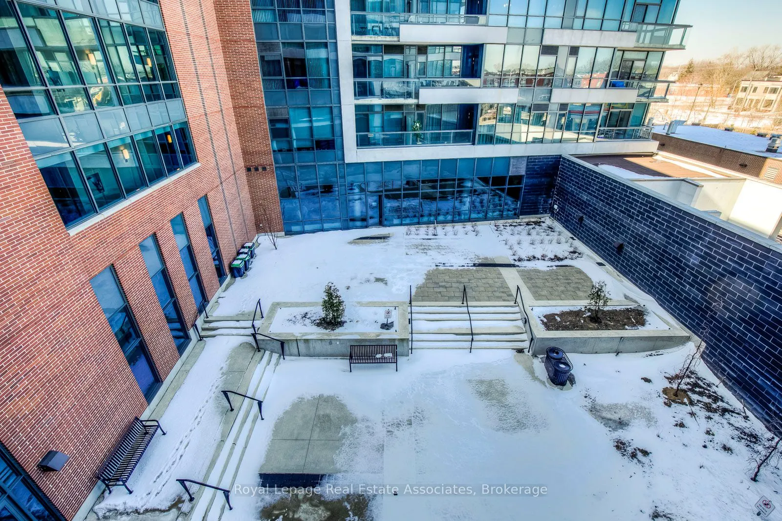 1 Hurontario Street #308