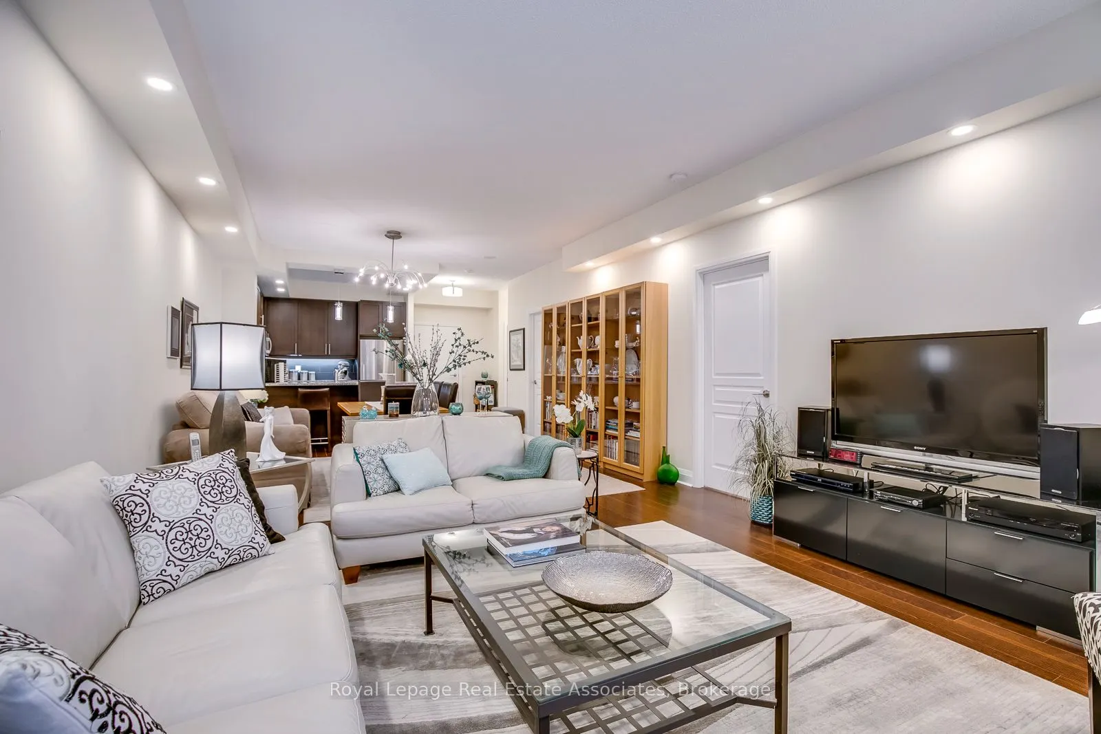 1 Hurontario Street #308