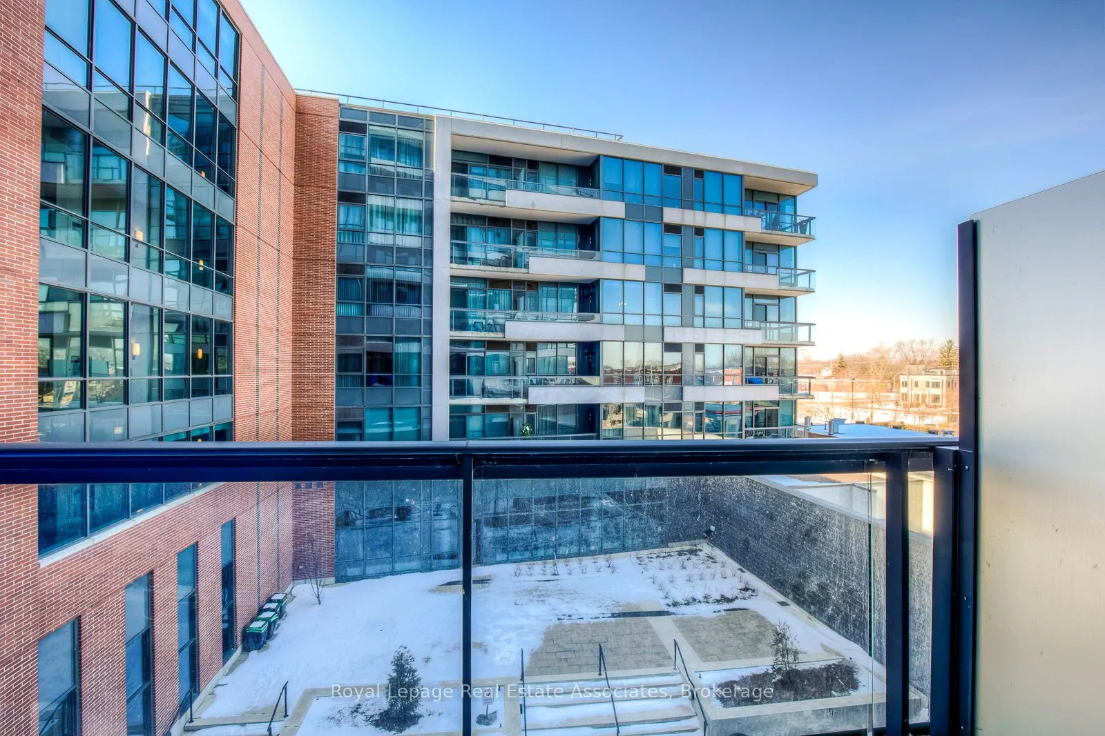 1 Hurontario Street #308