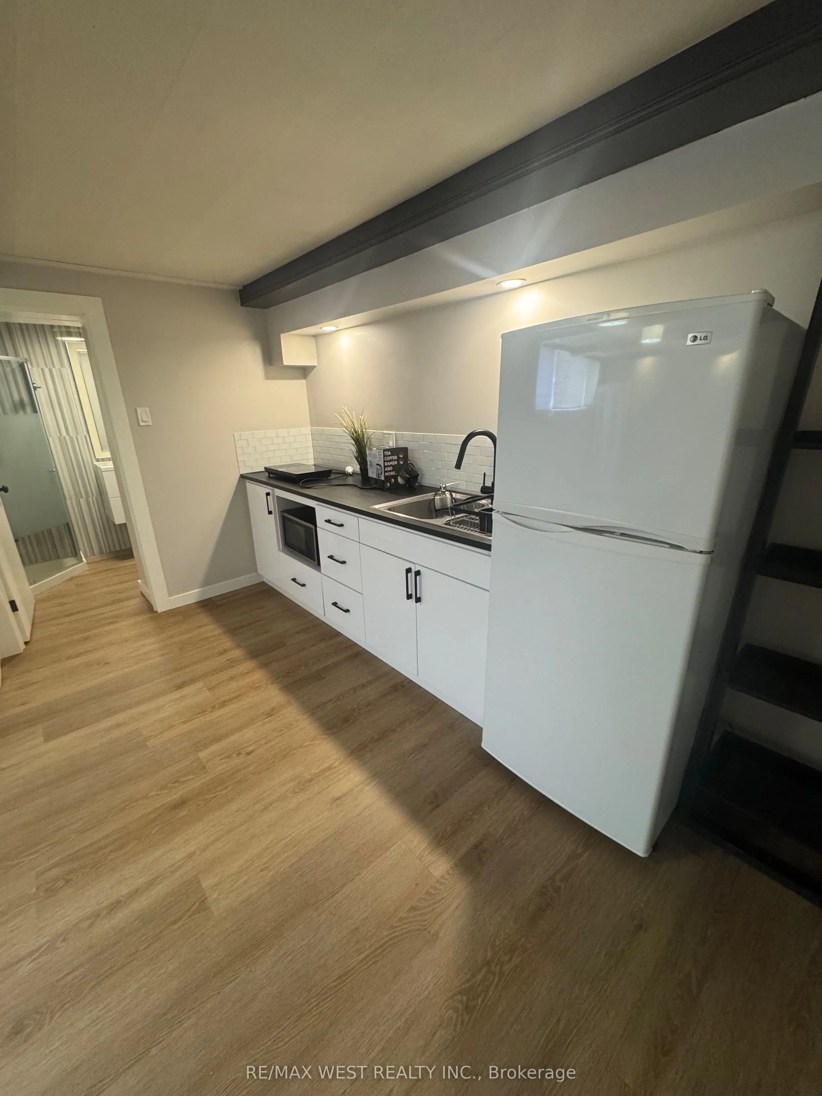 35 Lilywood Road #B1