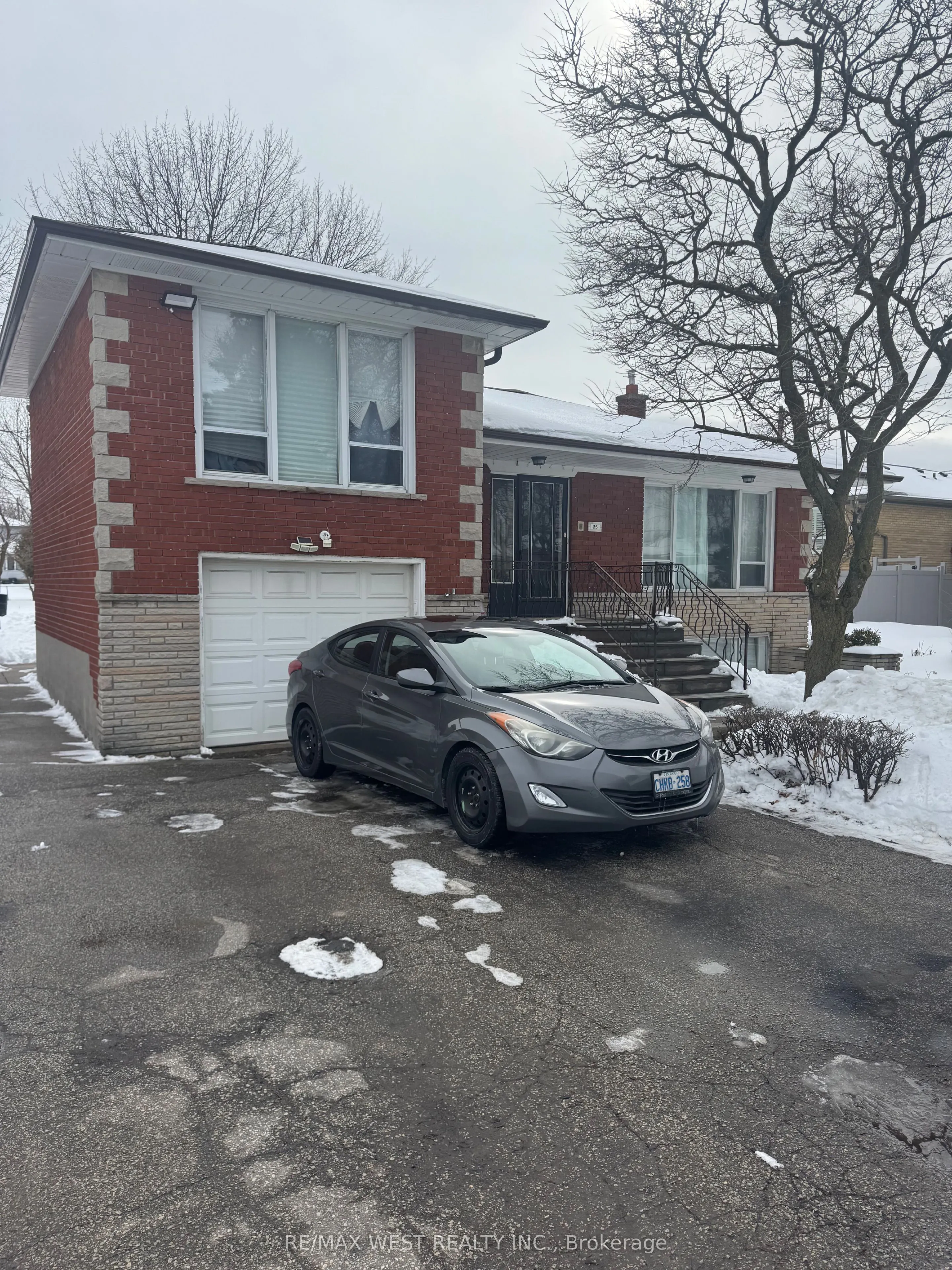 35 Lilywood Road #B1