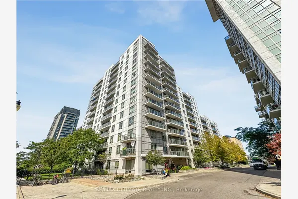 816 Lansdowne Avenue #1402