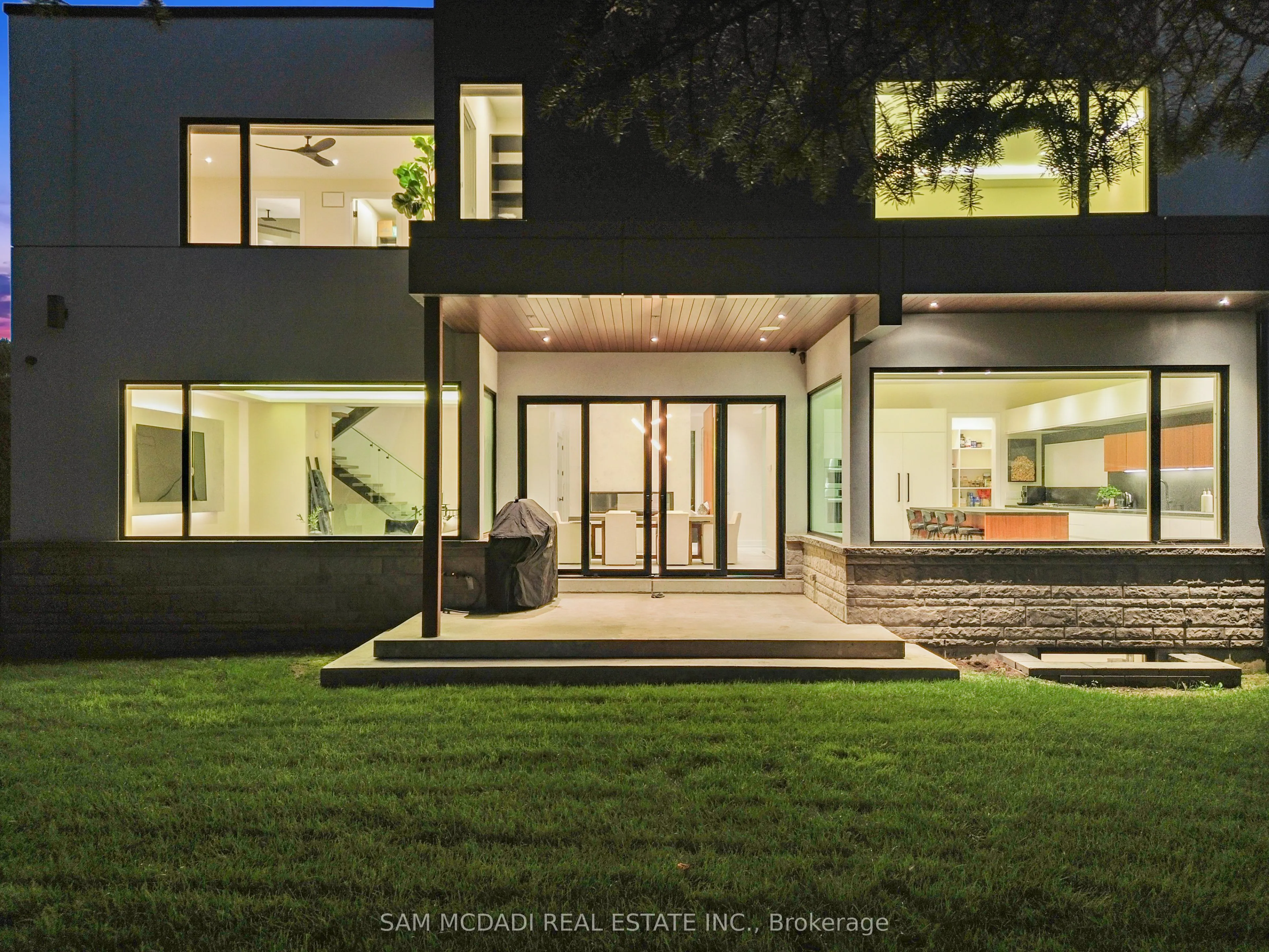 2075 Shawanaga Trail