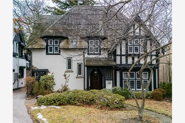 18 Queen Marys Drive