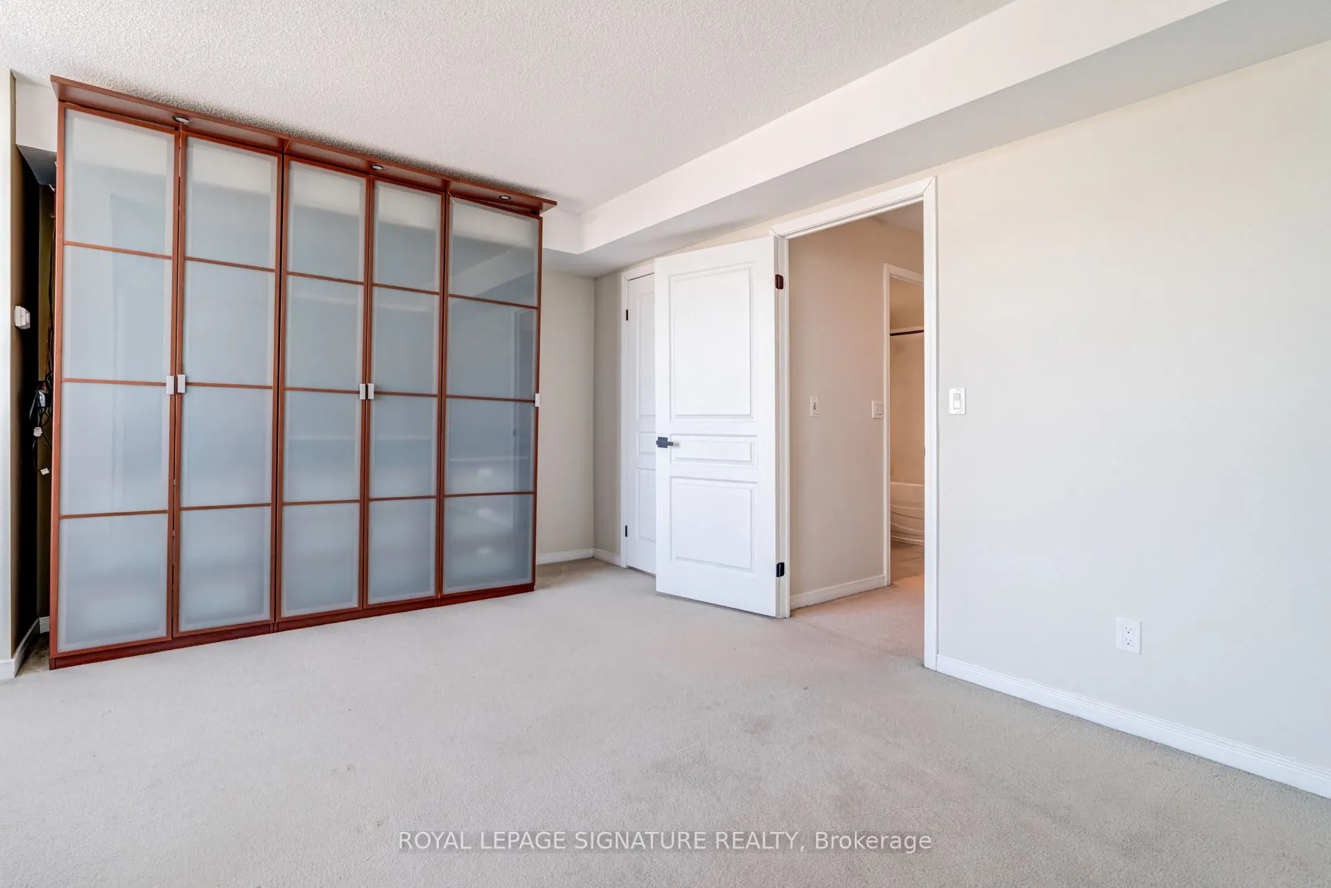 2545 Erin Centre Boulevard #1703