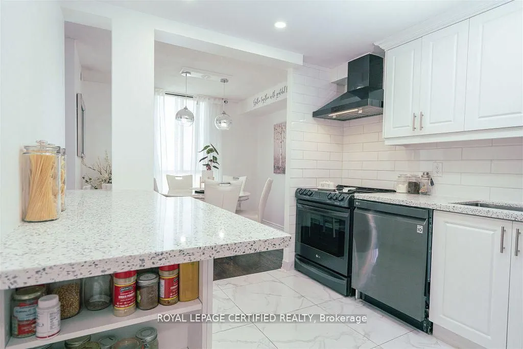 145 Hillcrest Avenue #1907