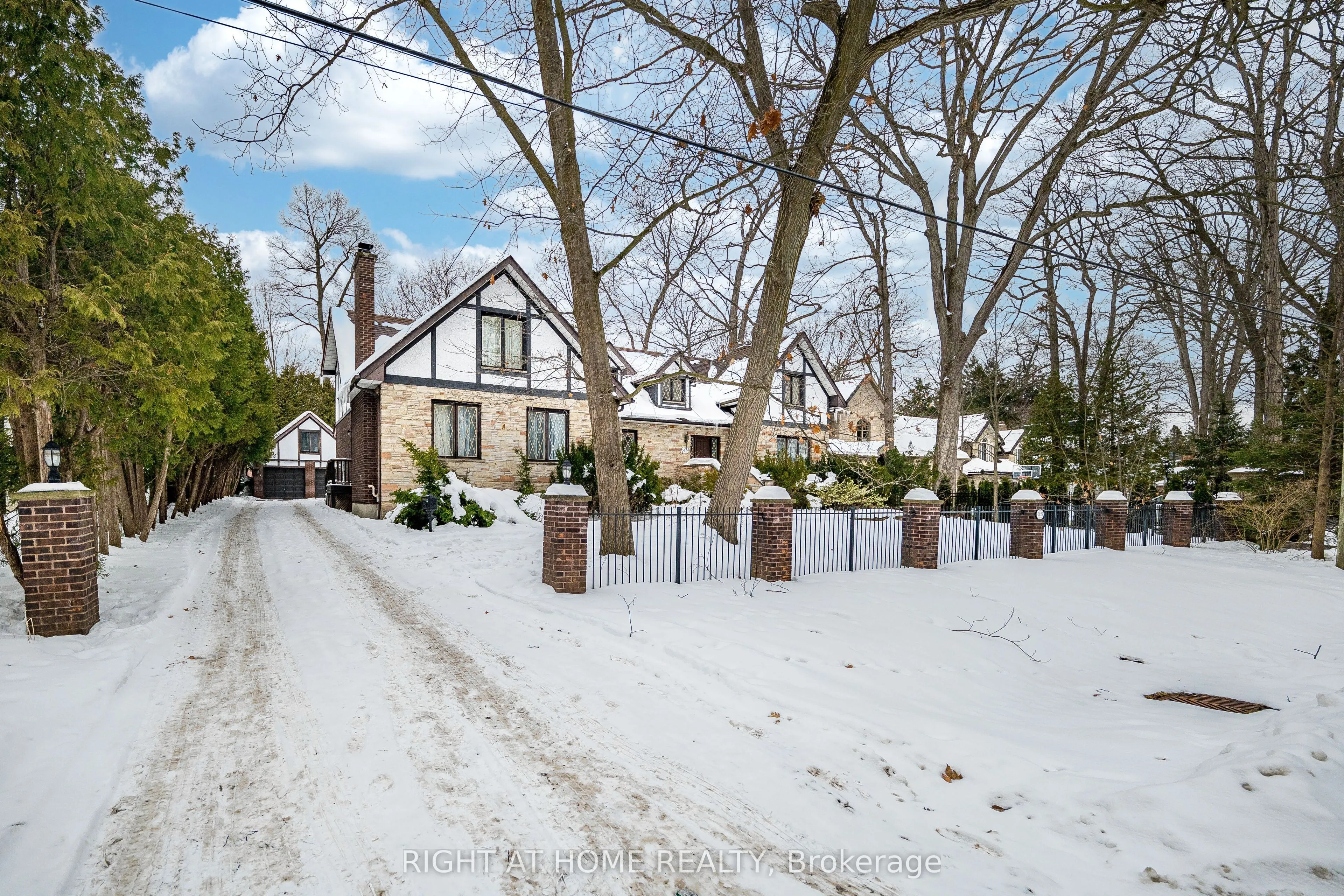 2123 Gordon Drive