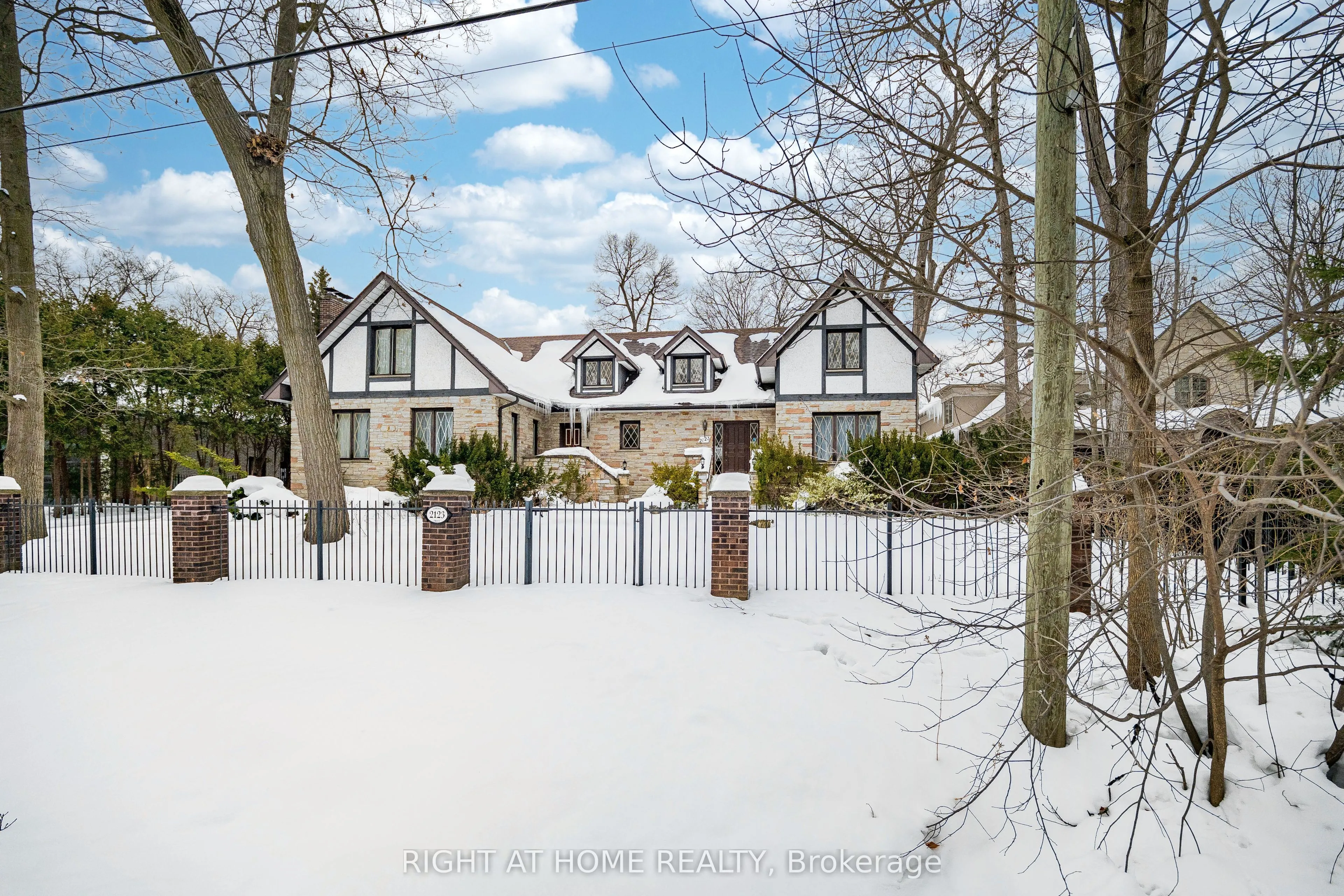 2123 Gordon Drive