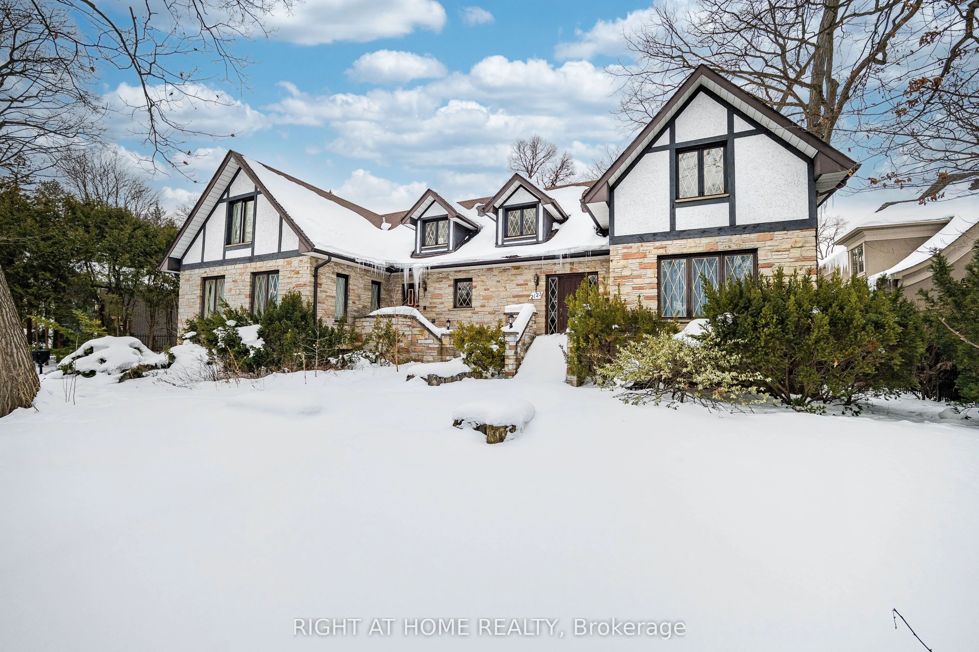 2123 Gordon Drive