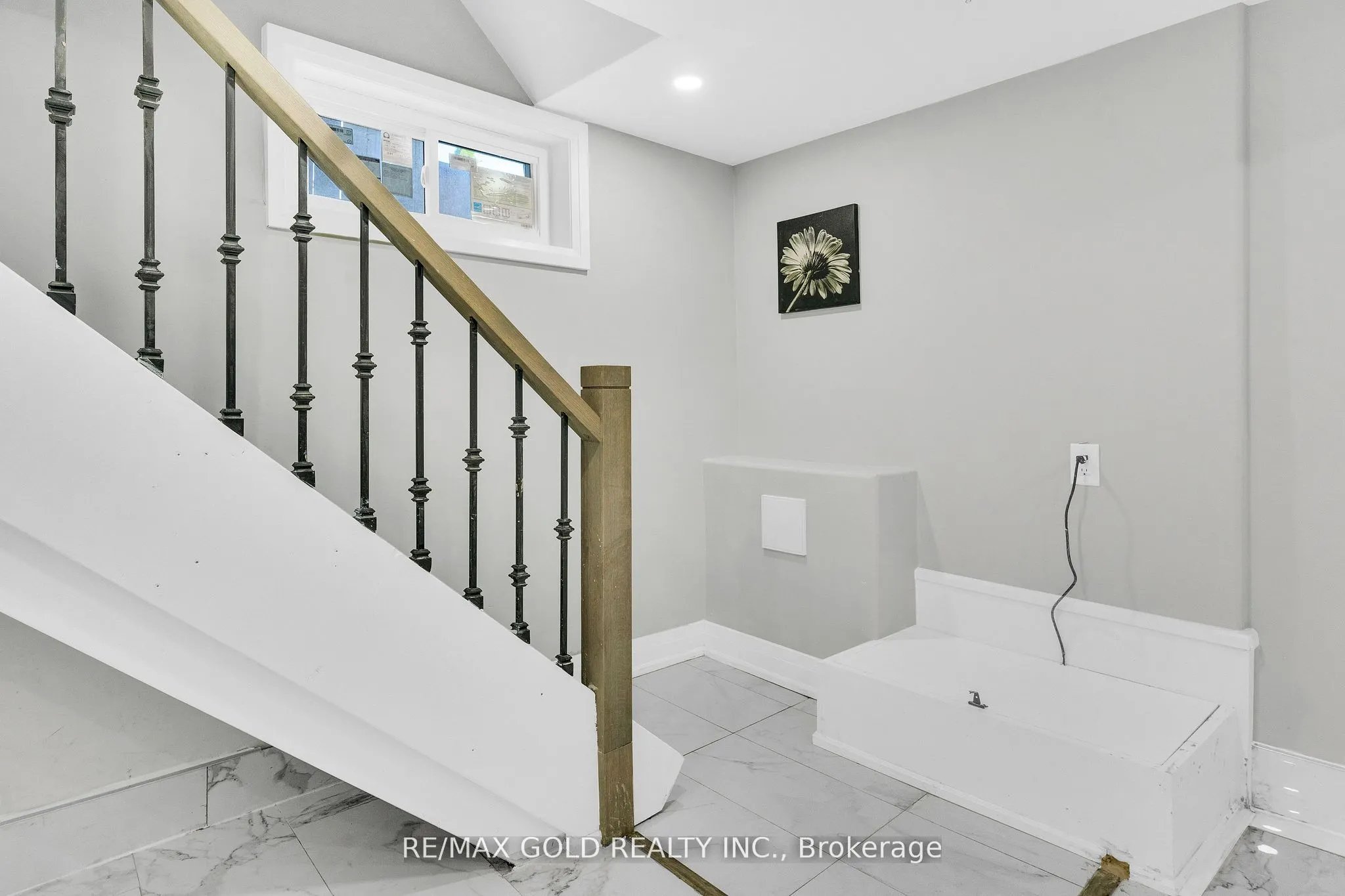 8 Fairglen Crescent