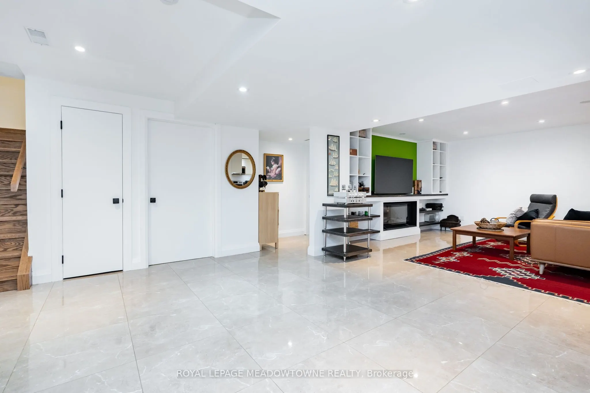 26 Emperor Drive