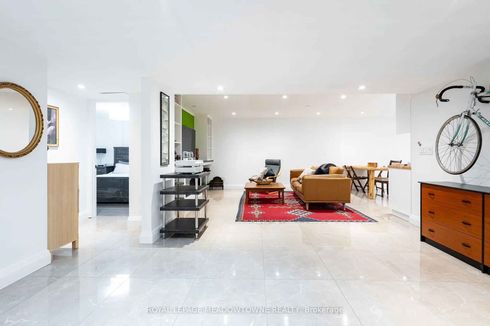26 Emperor Drive