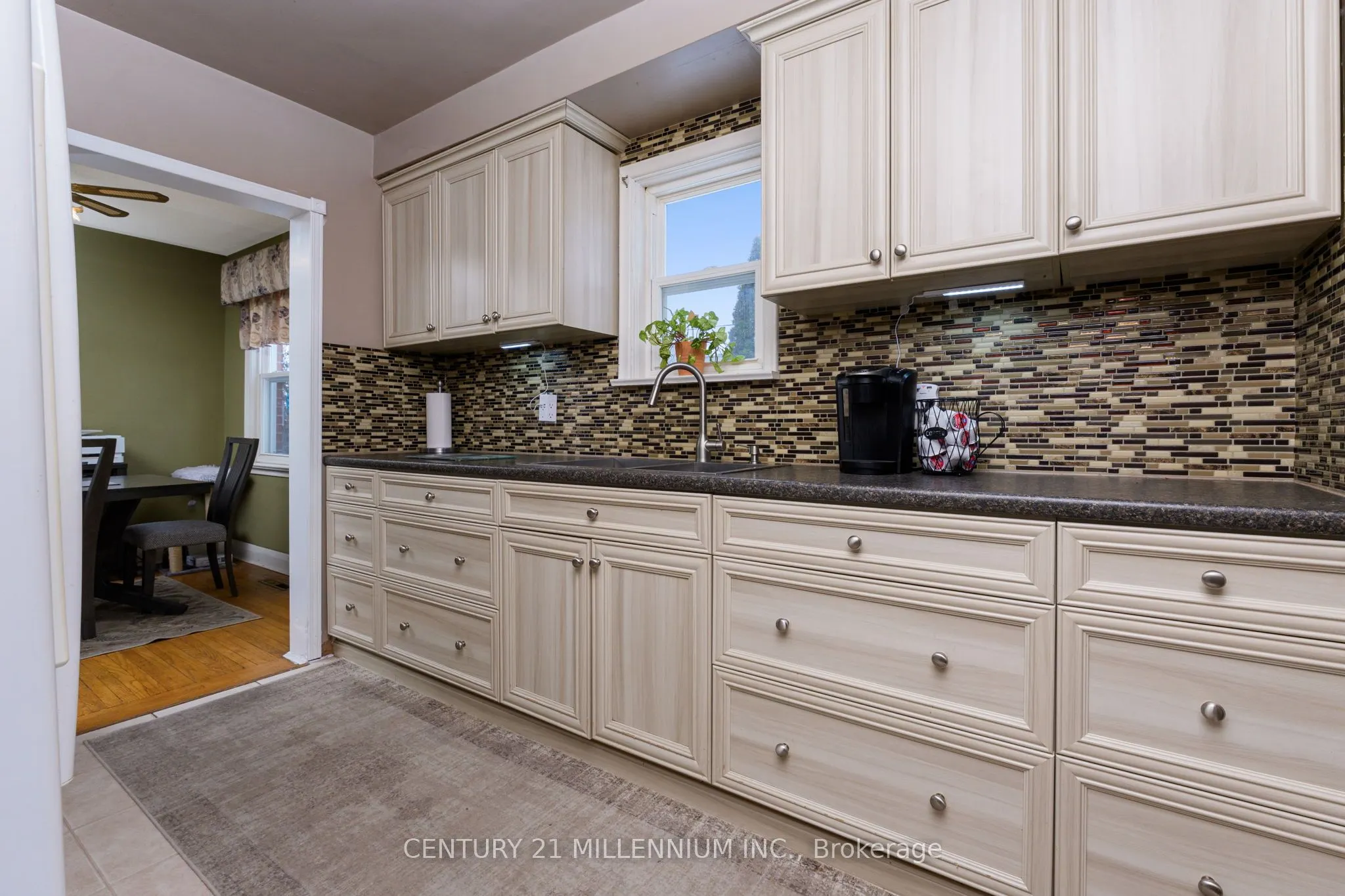 9 Crestview Avenue